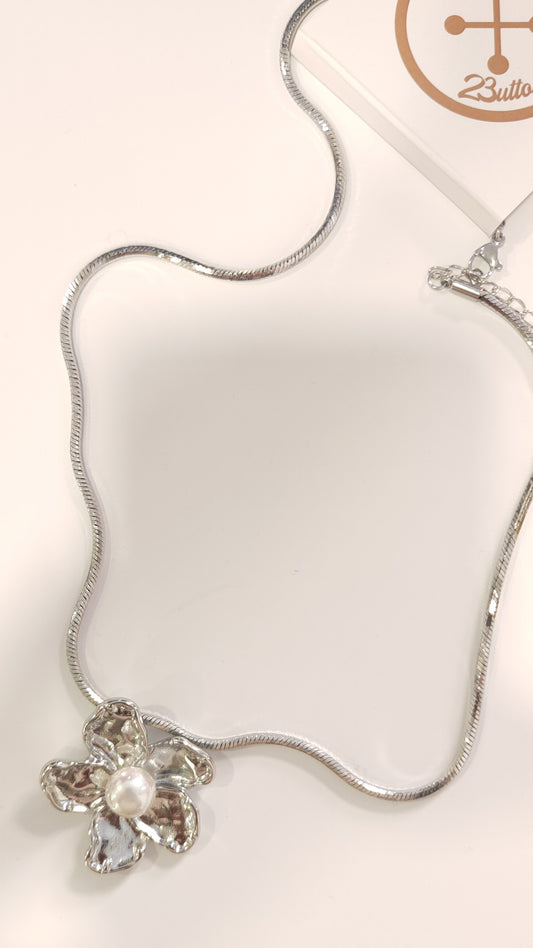 Collana in acciaio fiore